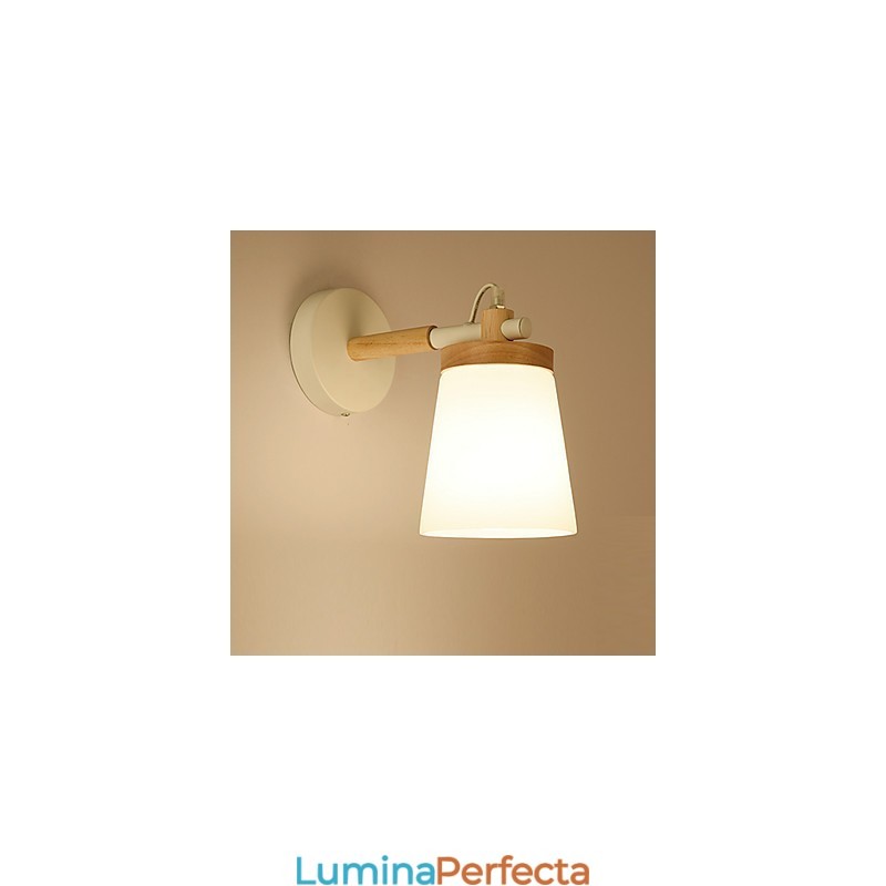 Abajur din sticlă și bază metalică sunt dotate cu aplice de perete cu lumină ambientală