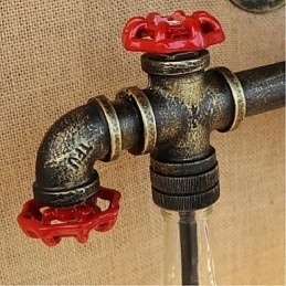 Comutator de vânt industrial retro, sticlă de apă, lampă de perete