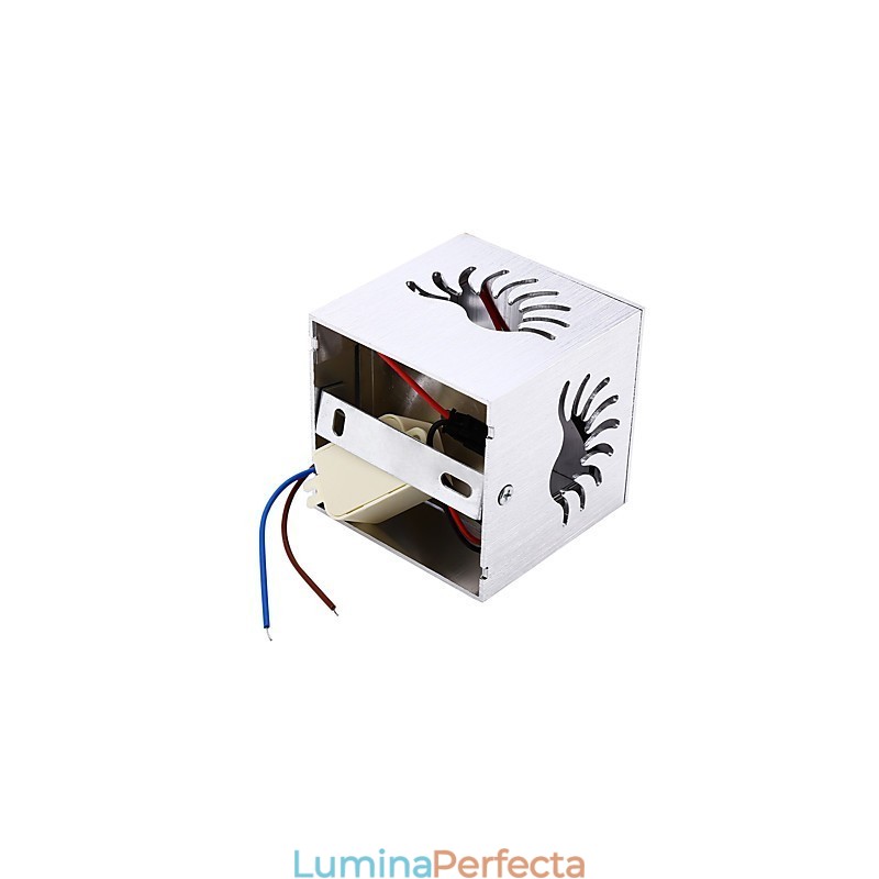 Caracteristică modernă și contemporană galvanizată pentru lumina ambientală Aplice de perete Lampă de pereteV