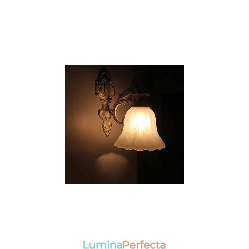 Caracteristică de pictură modernă și contemporană pentru aplice de perete