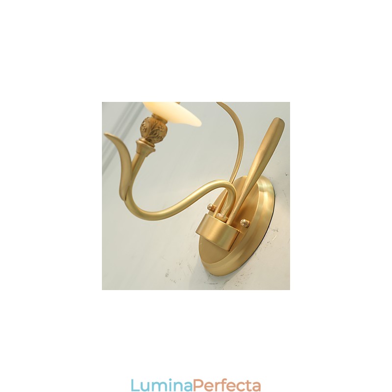Caracteristică din alamă clasică, tradițională, de țară simplă, pentru aplice de perete cu iluminare în stil mini