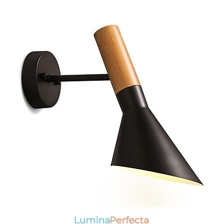 Applii de perete din metal cu veacul lemnului în stilul Europei de Nord Sufragerie Restaurant Unghi de lumină reglabil Applii de perete din metal cu veacul lemnului în stilul Europei de Nord Sufragerie Restaurant Unghi de lumină reglabil