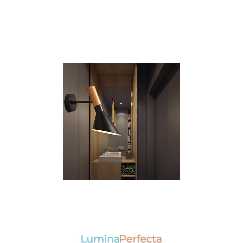 Applii de perete din metal cu veacul lemnului în stilul Europei de Nord Sufragerie Restaurant Unghi de lumină reglabil