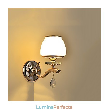 Caracteristică modernă și contemporană galvanizată pentru lumina ambientală de cristal Aplice de perete Caracteristică modernă și contemporană galvanizată pentru lumina ambientală de cristal Aplice de perete