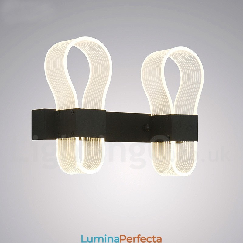Lampă de perete modernă cu nuanțe acrilice pentru culoarul din dormitor