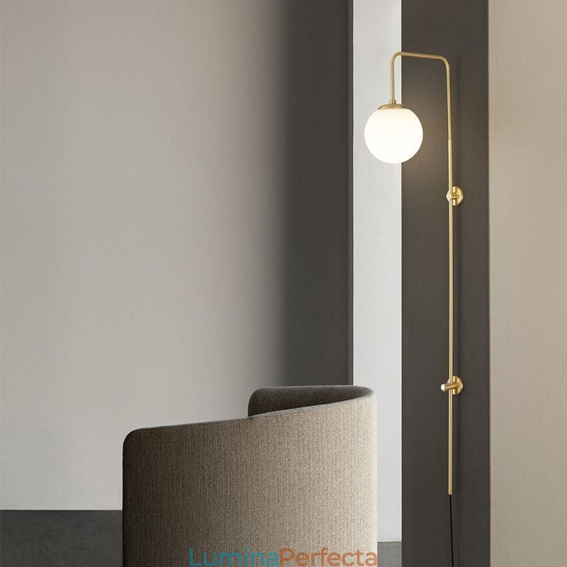 Lampă de perete Modern Globe Applique din sticlă aurie periată