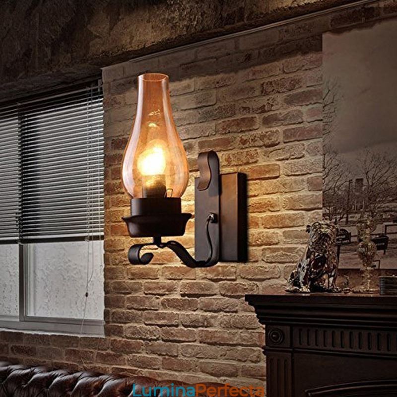 Aplică de perete vintage din fier forjat cu o singură lumină