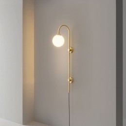 Aplic modern de perete auriu periat