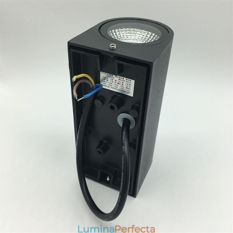 Aplică de perete modernă, simplă, din aluminiu, pentru interior