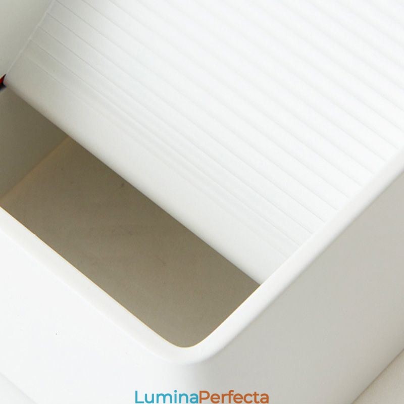 Lampă de perete din aluminiu pentru balcon cu montare la suprafață