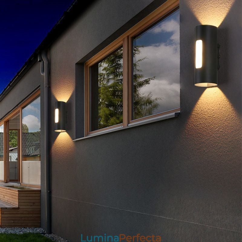Aplică de perete impermeabilă din aluminiu pentru curte