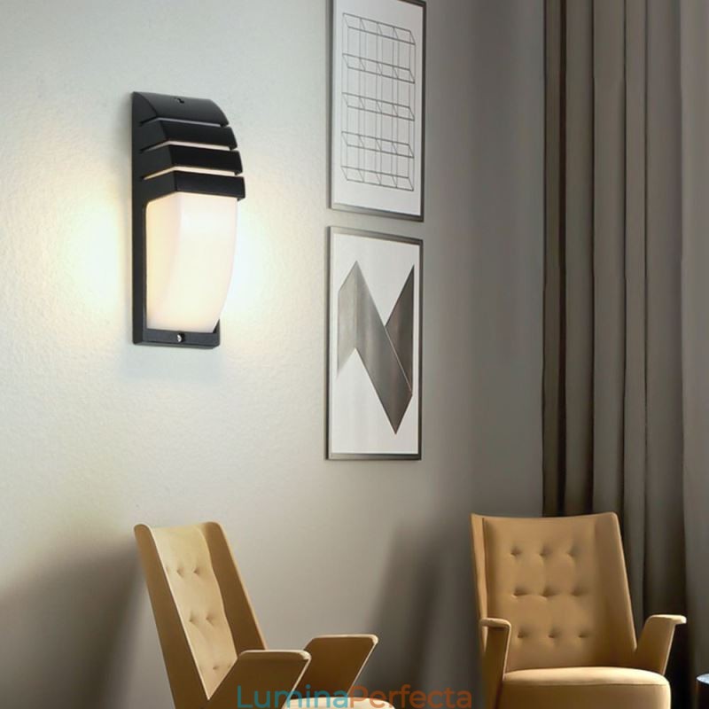 Lampă de perete din aluminiu negru, rezistentă la apă, pentru grădină și curte