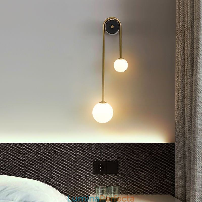 Lampă de perete din sticlă Globe Applique modernă din alamă