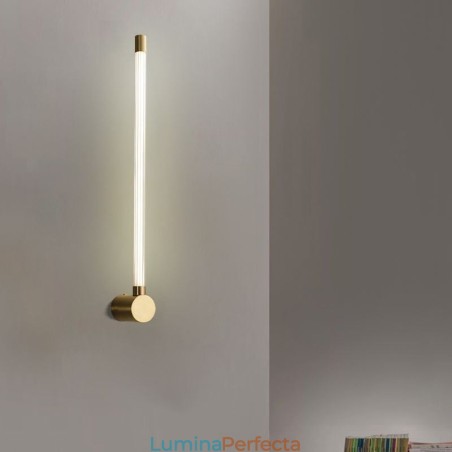 Lampă de perete modernă cu bandă acrilică din alamă Lampă de perete modernă cu bandă acrilică din alamă