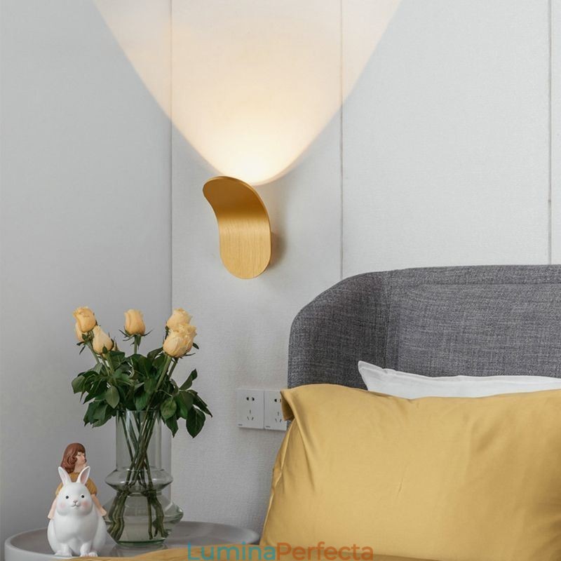 Lampă de perete minimalistă din aluminiu