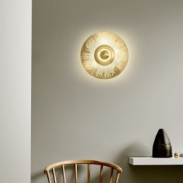 Lampă de perete din alamă nordică scobită în formă rotundă