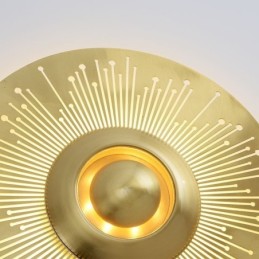 Lampă de perete din alamă nordică scobită în formă rotundă