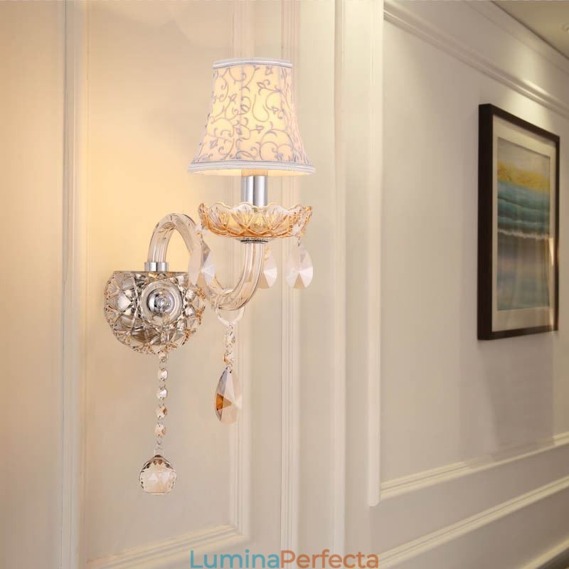 Lumină de perete elegantă din cristal în stil european