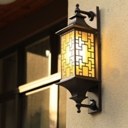 Lampă de perete chinezească de exterior cu grilă de fereastră impermeabilă