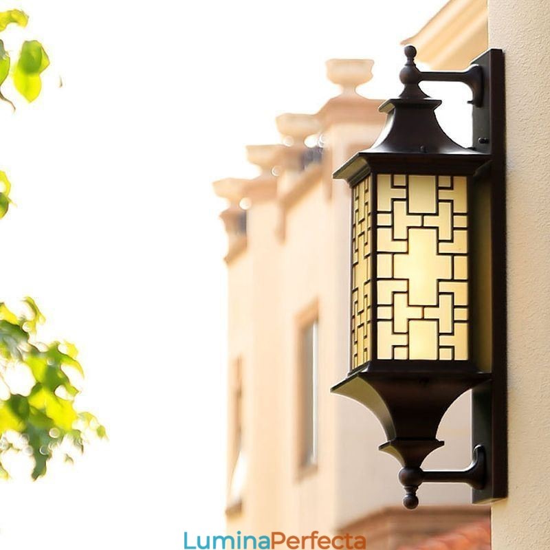 Lampă de perete chinezească de exterior cu grilă de fereastră impermeabilă