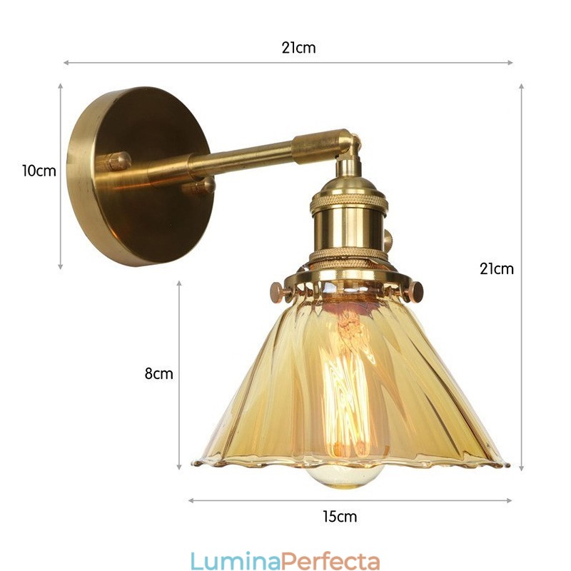 Lampă de perete modernă cu abajur din sticlă