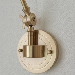 Lampă de perete modernă cu abajur din sticlă