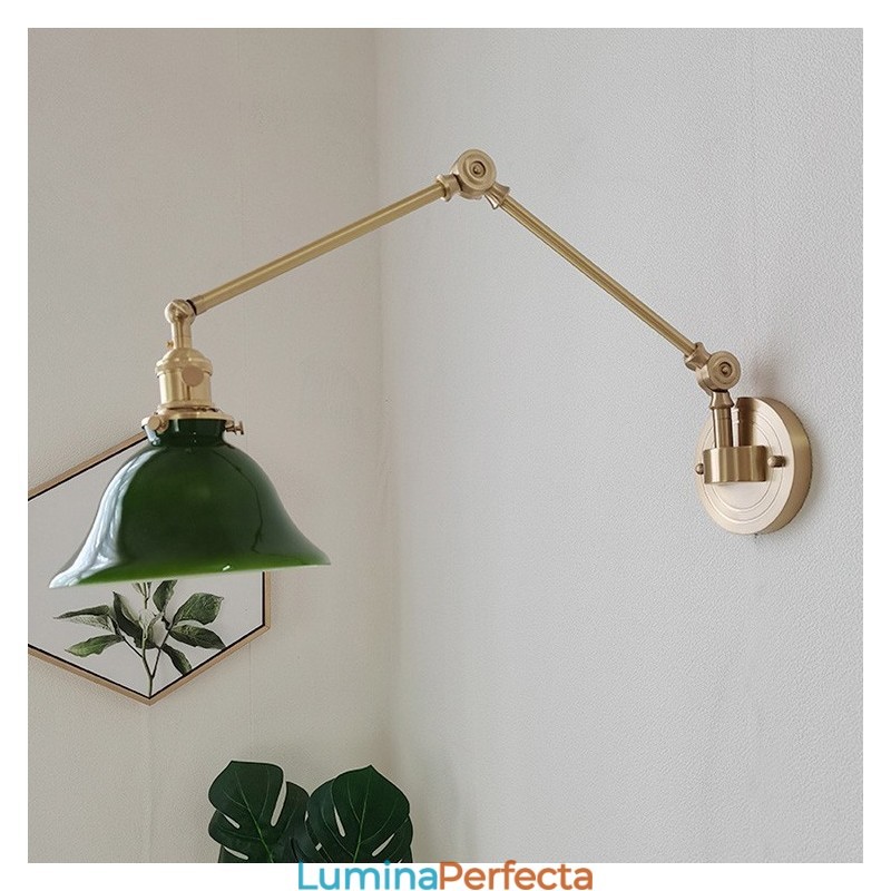 Lampă de perete modernă cu abajur din sticlă