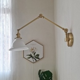 Lampă de perete modernă cu abajur din sticlă