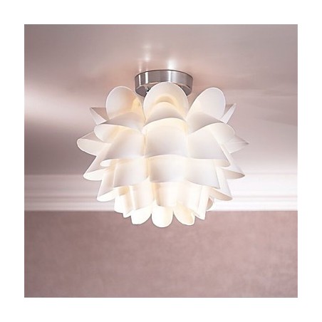 Plafoniera cu flori albe cu 1 lumina suspendata Plafoniera cu flori albe cu 1 lumina suspendata