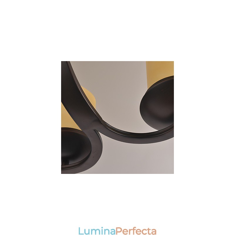Candelabru din metal cu pictură în stil retro clasic tradițional