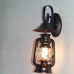 Lampă de perete cu lanternă din metal negru de epocă cu o singură lumină