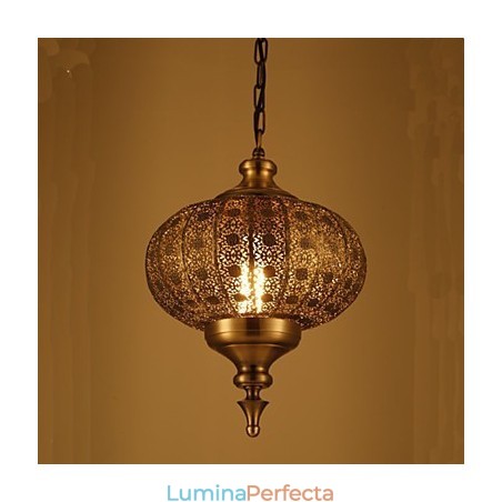 Candelabru Lron, retro, din Asia de Sud-Est Candelabru Lron, retro, din Asia de Sud-Est