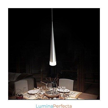 Lampă suspendată modernă, din metal cromat Lampă suspendată modernă, din metal cromat