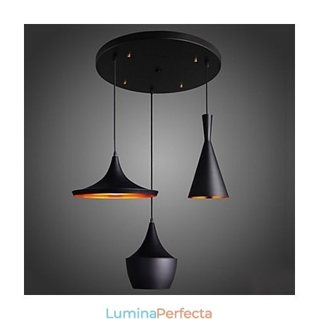 Lampă de suspendare simplificată în negru Lampă de suspendare simplificată în negru
