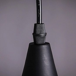 Lampă de suspendare simplificată în negru
