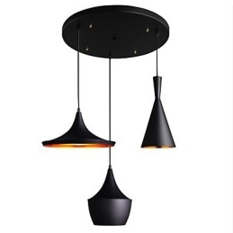 Lampă de suspendare simplificată în negru