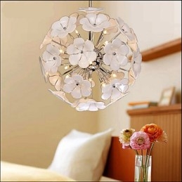 The Glass Ball Flower Garden Shops Candelabru cald
