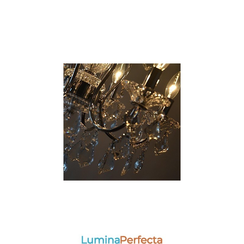 Candelabru tradițional din metal cromat din cristal
