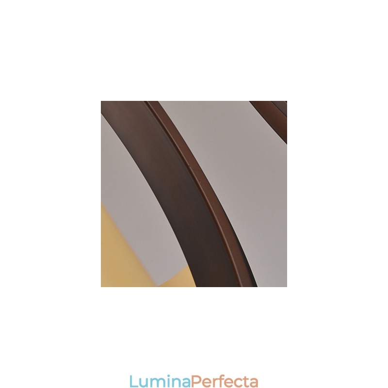 Candelabru din metal cu pictură în stil retro clasic tradițional