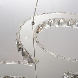 Lampă suspendată modernă, din metal cromat, din cristal