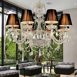 Candelabru elegant din cristal cu 8 lumini